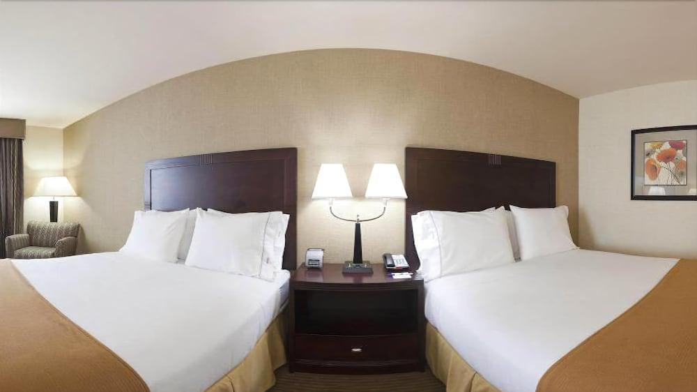 Holiday Inn Express Fresno Northwest - Herndon By Ihg Dış mekan fotoğraf