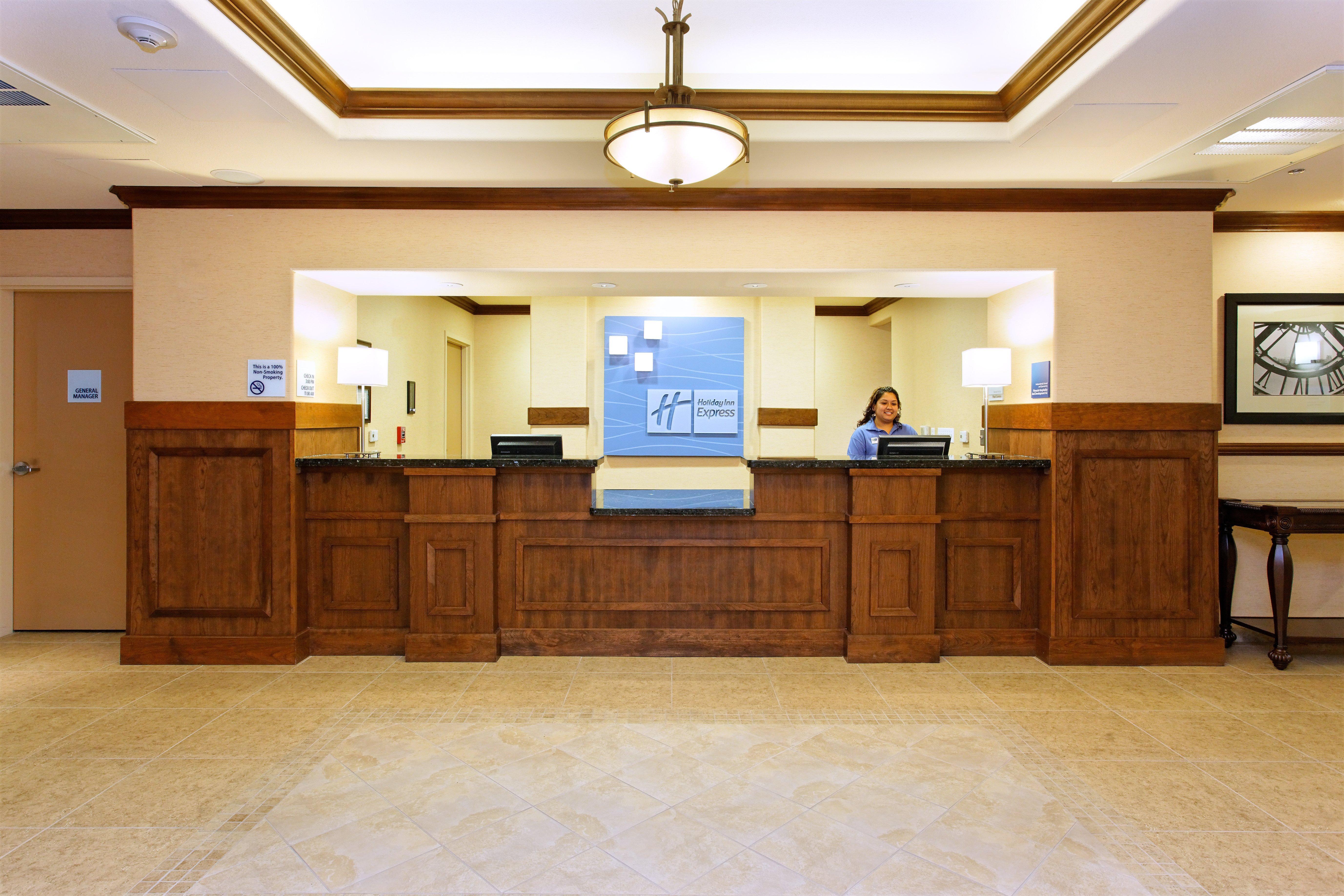 Holiday Inn Express Fresno Northwest - Herndon By Ihg Dış mekan fotoğraf